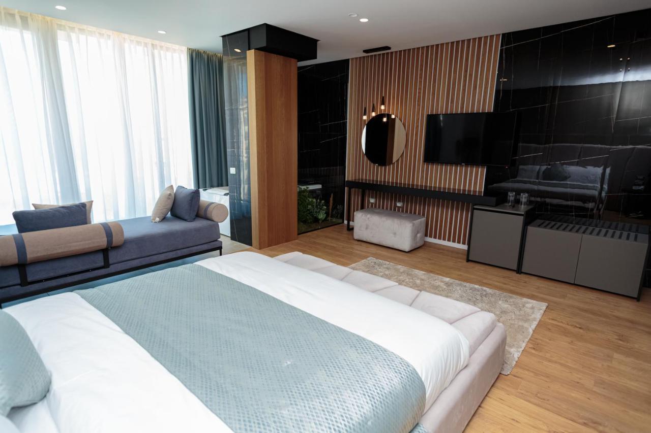 Ames Hotel&SPA Vlorë Exteriér fotografie